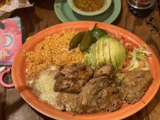 Look at that damn plate!  Carnitas