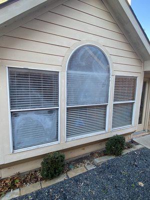 (BEFORE)Old foggy glass&old window frame