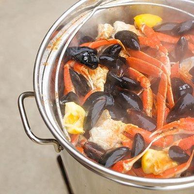 Signature seafood boil Feast Shrimp, crab, mussels