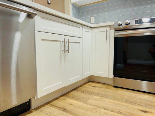 Kitchen & flooring AFTER renovation