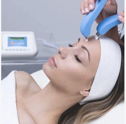 Microcurrent Facial