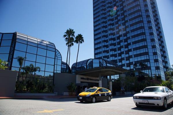 LA City Cab taxi cabs are always outside of major hotels in Los Angeles.