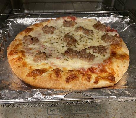 Personal sausage pizza