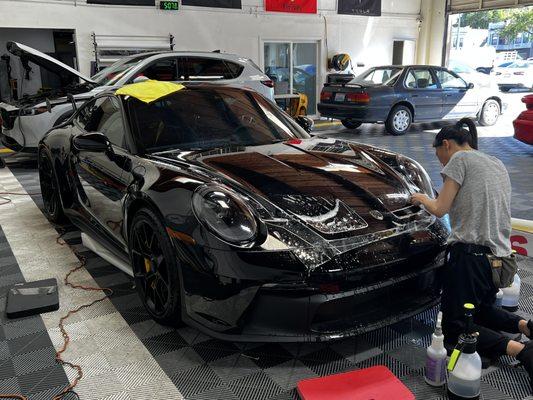 Porsche 992 GT3 front end PPF installation