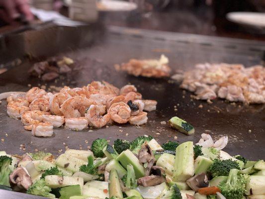 Hibachi veggies, shrimps and chicken