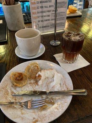 apple pieorgy with a Lavender espresso and tonic.