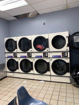 The Missing Sock Laundromat