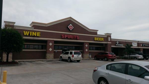 North Oaks Wine & Spirits