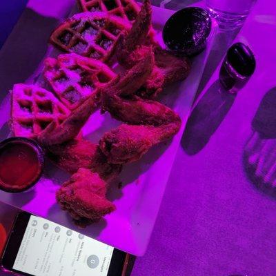 Whole Chicken Wings with Powder Waffles