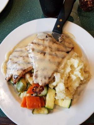 Rosemary sauce grilled chicken and mixed veggies