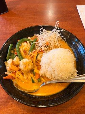 Red curry lunch special