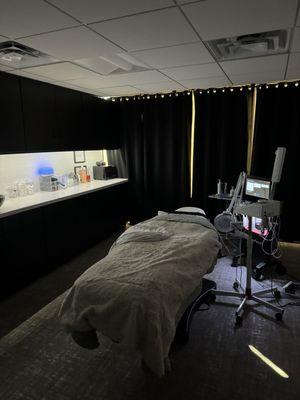 Facial room