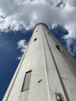 This is the haunted 1800s Prehistoric Sulphur Springs River Tower A Tower That Use To Be A Cigar Factory.