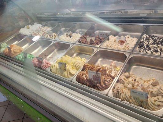 Gelato display