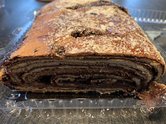 Chocolate kokosh (Hungarian for cocoa) - flatter & longer than babka and a bit denser / more chocolate-y