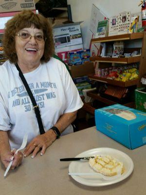 Here is my friend Donna trying Brazo cake and she liked it.