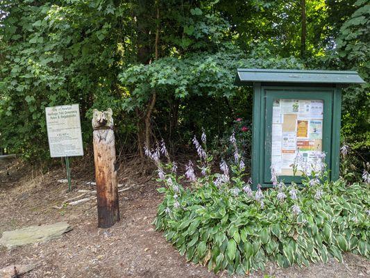 Trailhead at the northern end of Heritage Trail Greenway