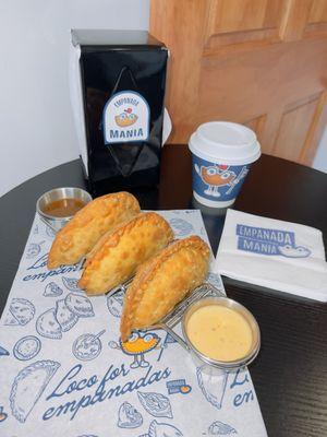 Enjoy or 3 Empanadas with our fresh Hot Chocolate