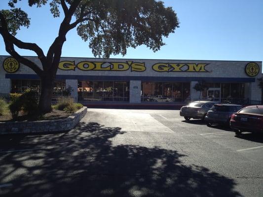 Front of Gold's Gym - Tezel