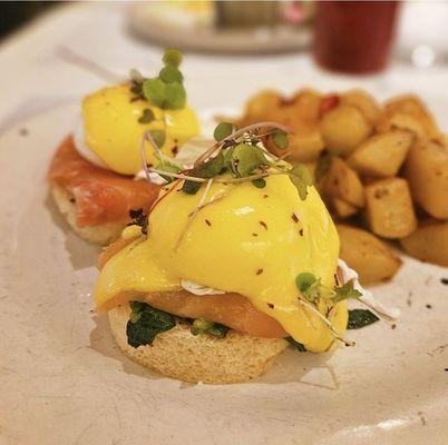 Smoked Salmon Benedict