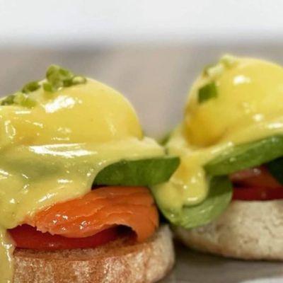 Salmon Benedict