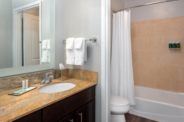 Two queen bed studio suite bathroom