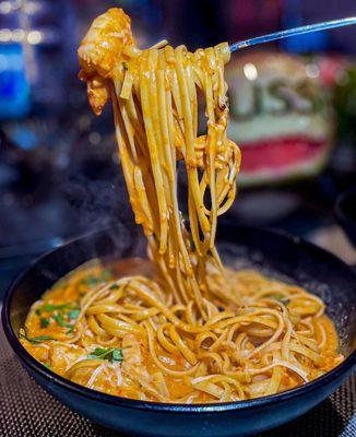 LINGUINE PASTA & SHRIMP