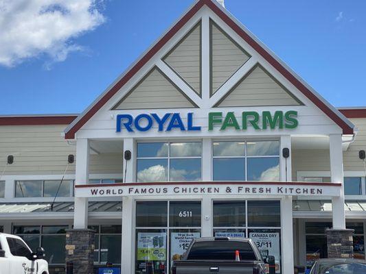 New Royal Farms in Grandy!