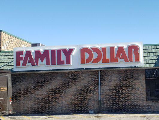 Not a very exciting photo of the Family Dollar signage out front, I know