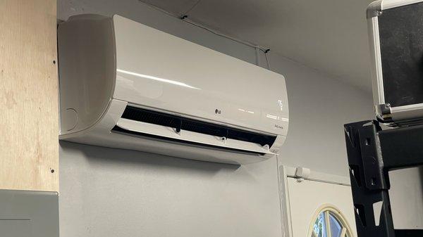 LG Mini-Split 18,000 BTU for Enclosed Garage Application