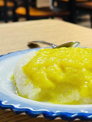 Sticky rice with custard