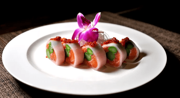 Fresh Salmon Roll