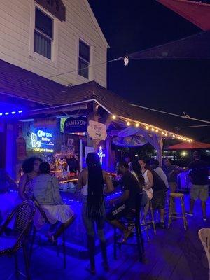 Outside bar