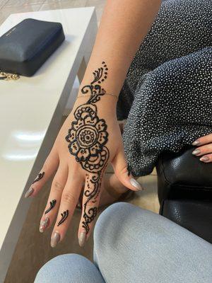 Beautiful henna!