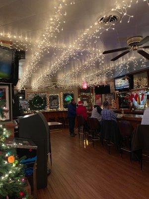 Neighborhood bar decked out for Christmas!