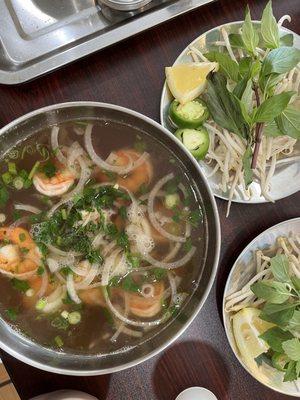 Shrimp pho