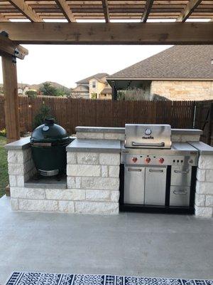 Outdoor kitchen