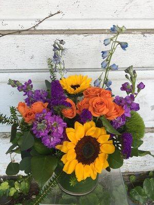 Celebrate new beginnings, love or friendship with Town + Country Gardens' perfect custom arrangements. Order online now!