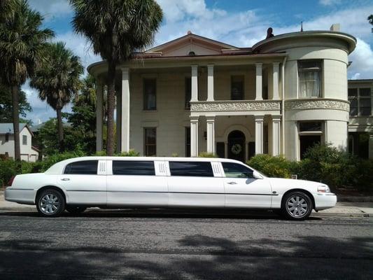 Our white Lincoln Town Car limousine, the "Bachelorette", is an excellent option for discerning brides who seek classic elegance.