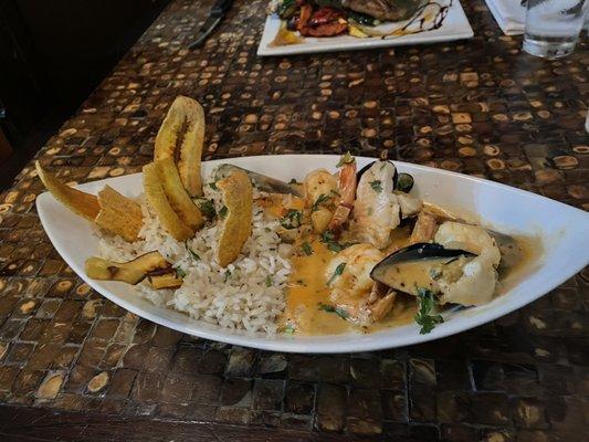 Seafood Curry Latino