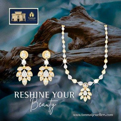 Elevate your elegance and exude confidence with our stunning Necklace set