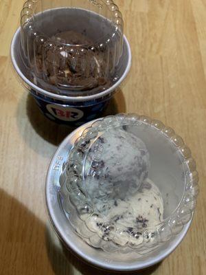 Double scoops in a dish