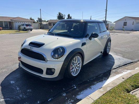 Maintenance clients track ready Mini in for a clay & seal before an event