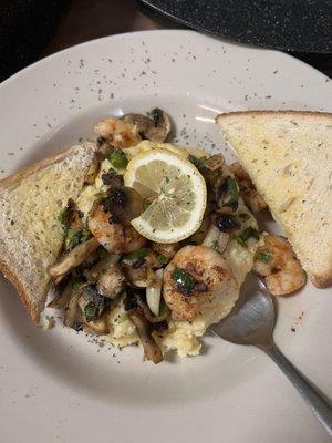 I had the Shrimp and creamy Grits- mushrooms and onions were sautéed with a bit of sauce.