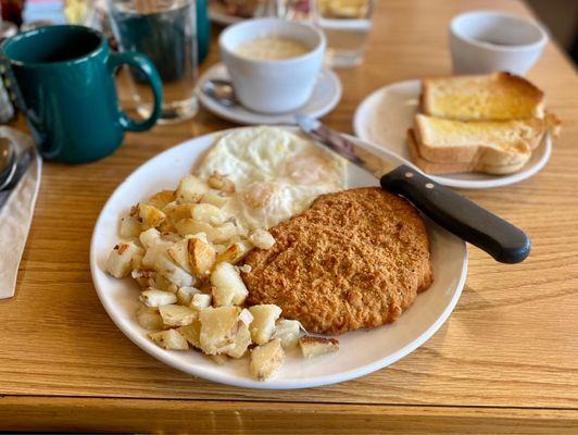 Country Fried Steak w/ gravy on the side