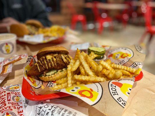 Dave's #4 1 Slider with Fries