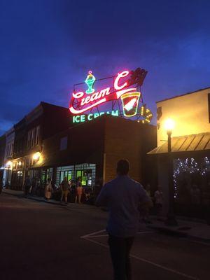 Outdoor Cream City Ice Cream sign