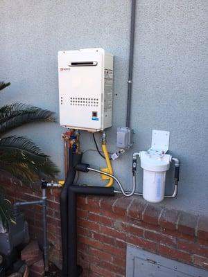 Tankless water heater install outdoor unit