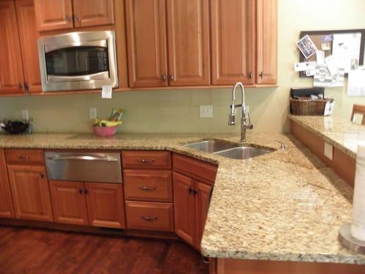 Corner sink Undermount