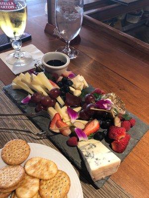 OMG! Now this is a cheese plate and LESS THAN half what we have paid is Saratoga! Nice!